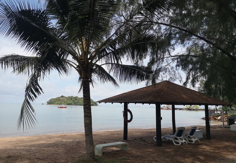 BEST SEASIDE HOMESTAY IN PORT DICKSON [PRIVATE BEACH, SWIMMING POOL, BBQ]