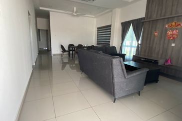 Rumah Berkembar Setingkat Tepi Pantai BATU MERAH