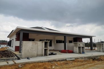 SEMI D di AMPANGAN | PAROI | SENAWANG | SEREMBAN