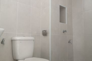 [RM450K!!] FREEHOLD SENAWANG, SEREMBAN 2, NILAI