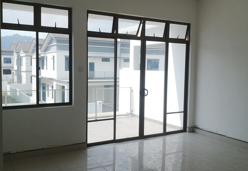 [RM450K!!] FREEHOLD SENAWANG, SEREMBAN 2, NILAI