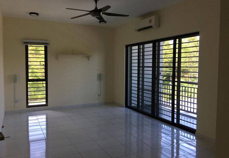 Laman Delfina @ Nilai Impian