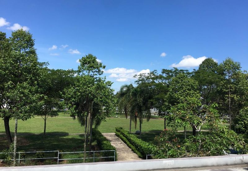 Laman Delfina @ Nilai Impian