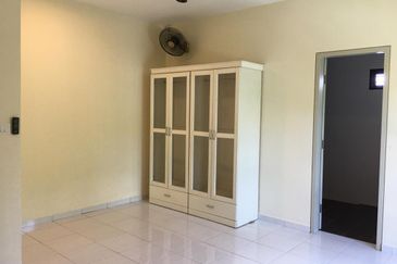 Laman Delfina @ Nilai Impian