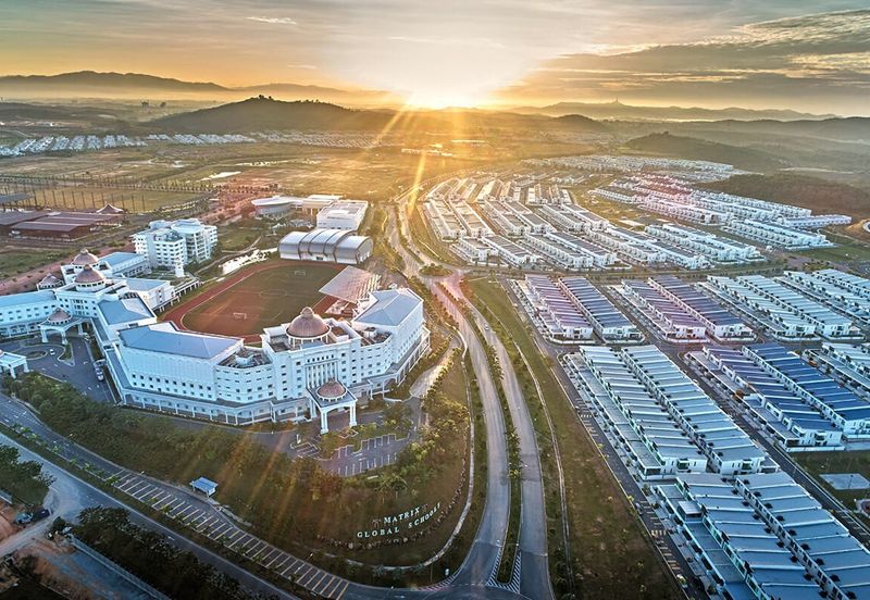 BESIDE MAINROAD [MERCHANT SQUARE NEW LAUNCH SHOP OFFICE] Total 70 units beside Econsave Mall for Sale