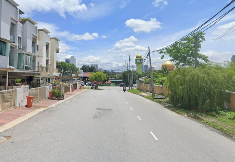 Kampung Sungai Kayu Ara