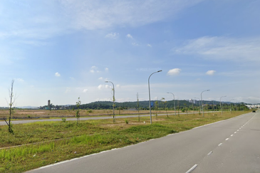 Puncak Alam