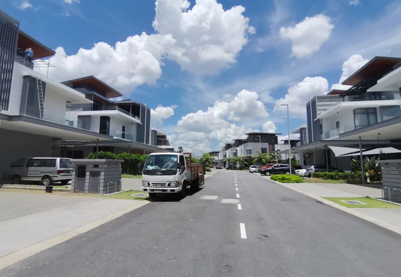 Broadleaf Residences, Hometree