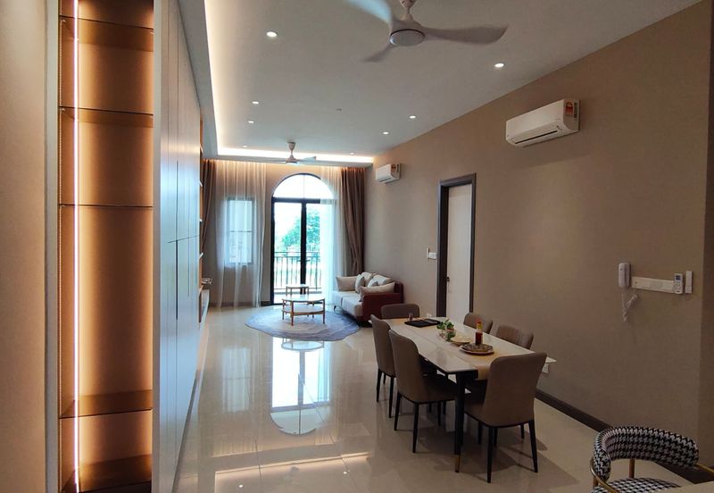 Isle of Kamares, Setia Eco Glades