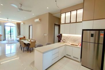 Isle of Kamares, Setia Eco Glades