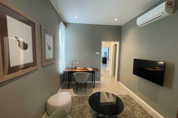 SL 9, Bandar Sungai Long