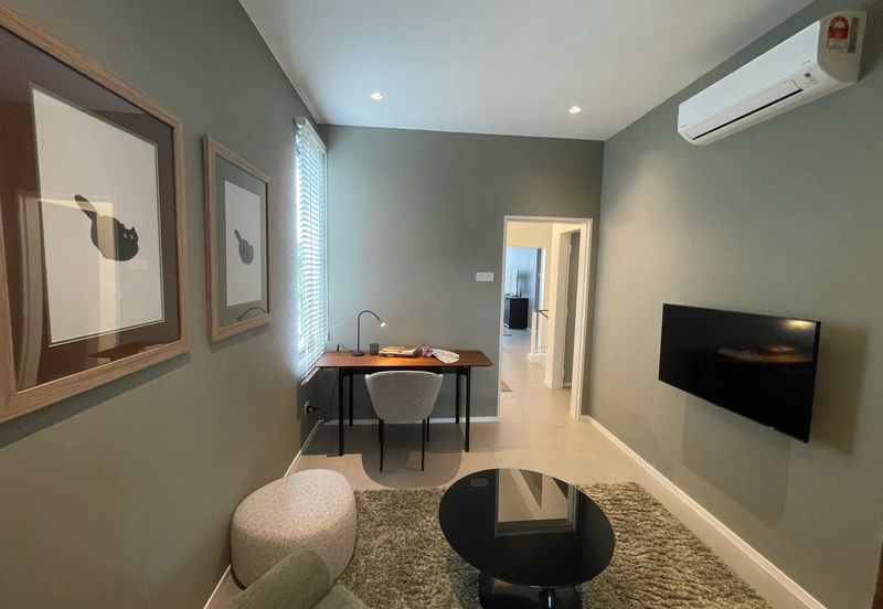 SL 9, Bandar Sungai Long