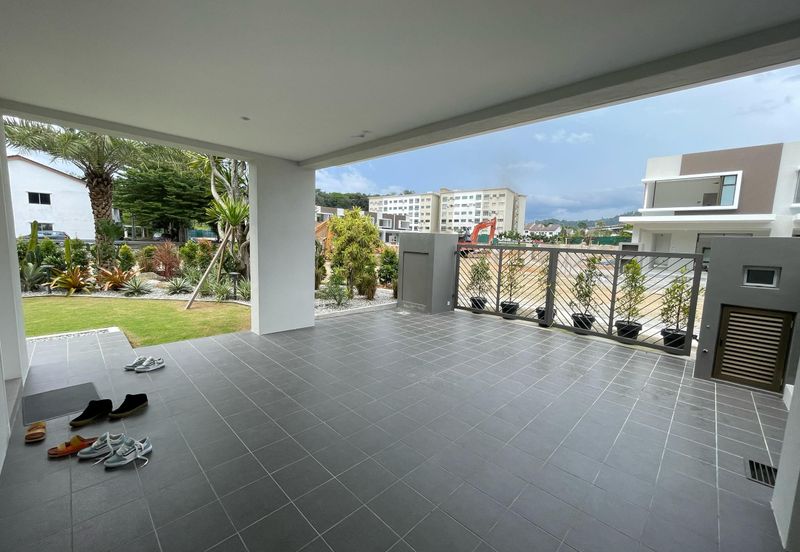 SL 9, Bandar Sungai Long