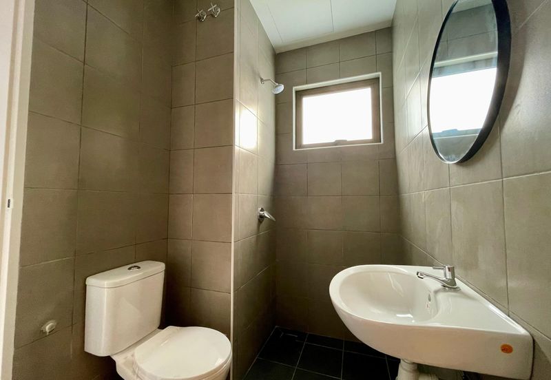 SL 9, Bandar Sungai Long