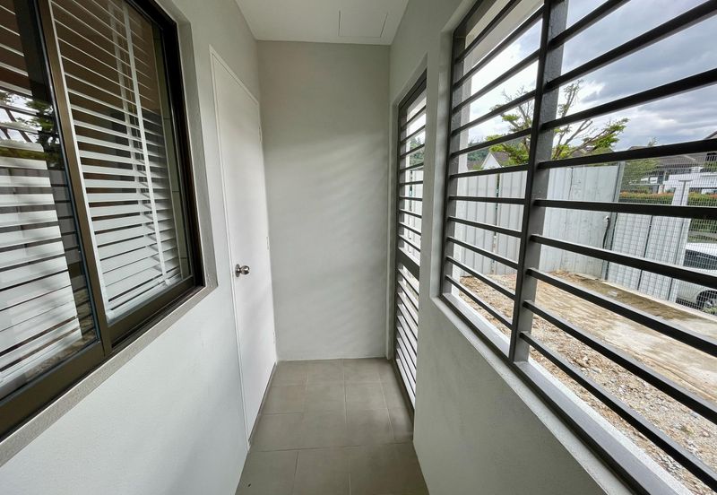 SL 9, Bandar Sungai Long