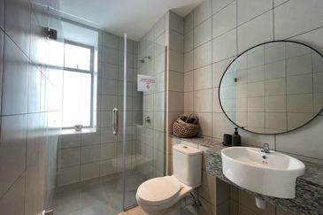 SL 9, Bandar Sungai Long