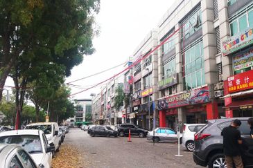 Puteri central, bandar puteri puchong 2nd floor office for rent