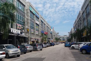 Puteri central, bandar puteri puchong 2nd floor office for rent