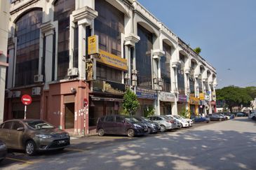 Jalan Kenari, Bandar Puchong Jaya