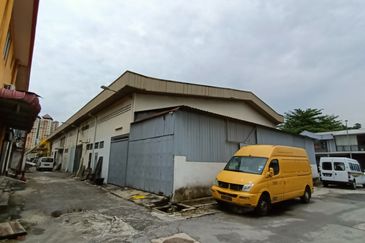 1.5 Storey Link Factory, Desa Tun Razak Industrial Park, Cheras