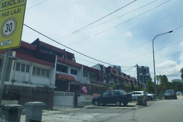 Taman Desa 2.5  Storey House Freehold Fully Reno for Sale Below Bank Value