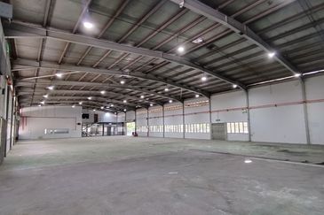 Nilai Heavy Industry Detached Factory with 1.8 acre Land for Sale
