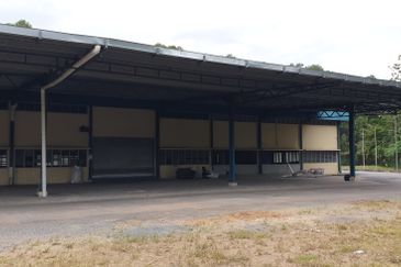 Nilai Heavy Industry Detached Factory with 1.8 acre Land for Sale
