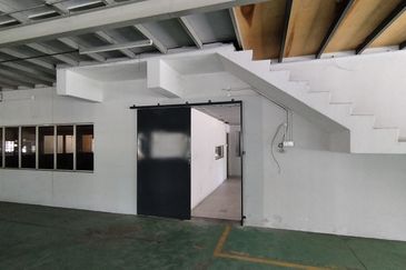 Nilai Heavy Industry Detached Factory for Sale