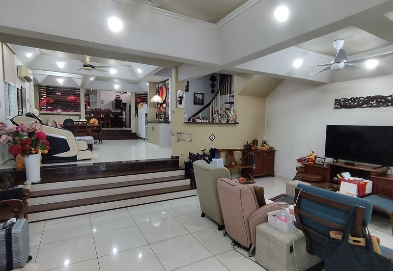 Taman Desa 2.5  Storey House Freehold End Lot with extra Land  Fully Reno for Sale Below Bank Value