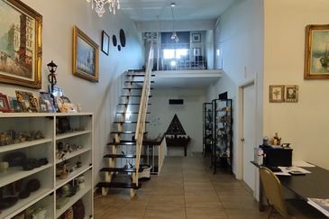 Taman Desa 2.5  Storey House Freehold End Lot with extra Land  Fully Reno for Sale Below Bank Value