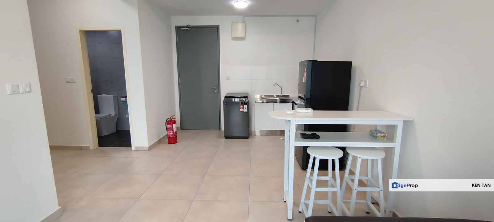 Meta City SOHO Studio Unit Fully Furnished with 1 car park to Rent, Selangor, Seri Kembangan