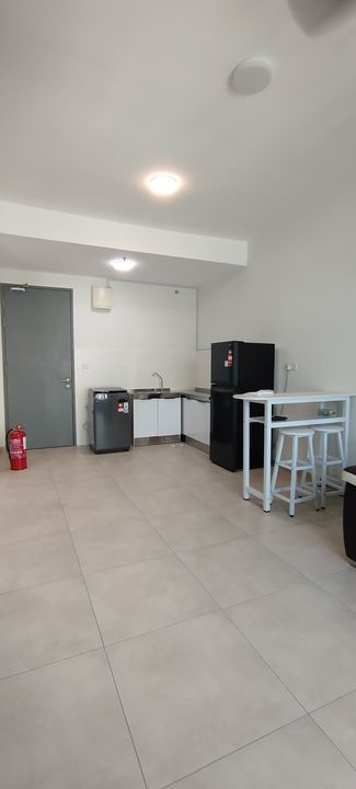 Meta City SOHO Studio Unit Fully Furnished with 1 car park to Rent, Selangor, Seri Kembangan