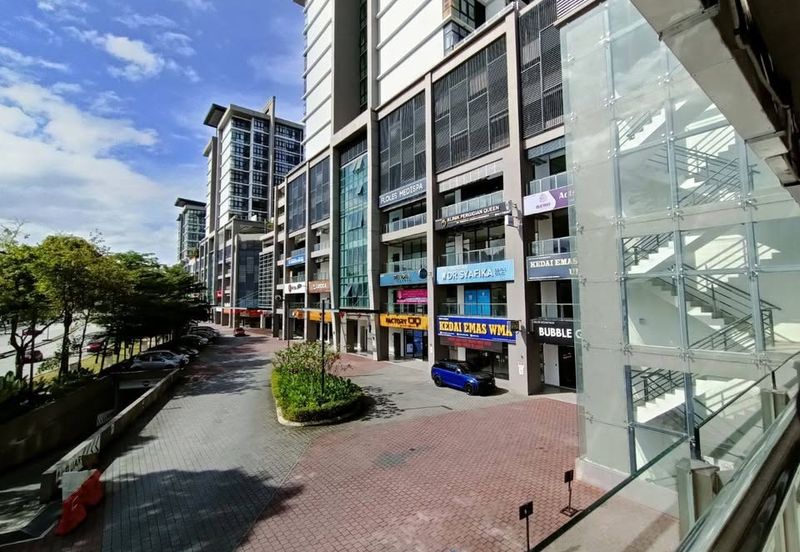 Queensville, Taman Tasik Permaisuri