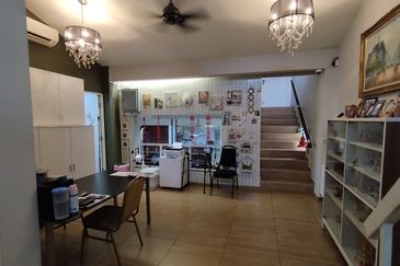 Taman Desa 2.5  Storey House Freehold Fully Reno for Sale Below Bank Value