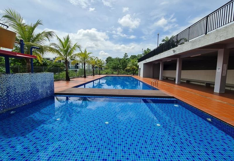 Ritz Residence Townhouse Duplex ( Lower Unit ) Full Furnished to LET