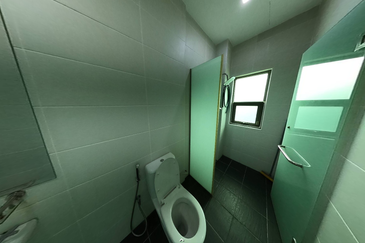 Ritz Residence Townhouse Duplex ( Lower Unit ) Full Furnished to LET