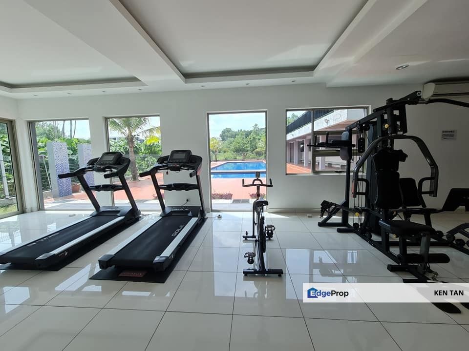 Ritz Residence Townhouse Duplex ( Lower Unit ) Full Furnished to LET, Selangor, Serdang