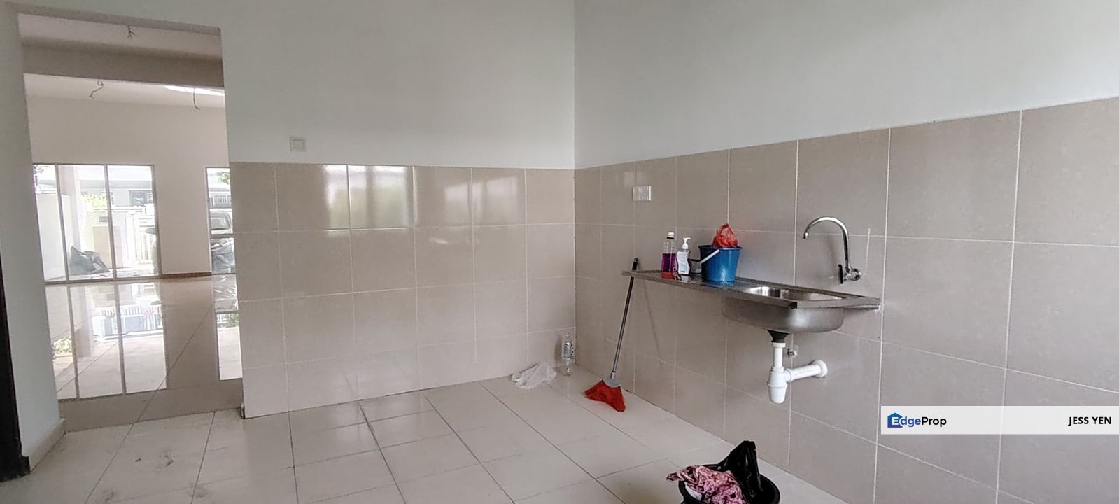 Taman Desa Seringin, Nilai, Negeri Sembilan 100% Loan Endlot 22x75 Superlink 2 Sty House Sale, Negeri Sembilan, Nilai