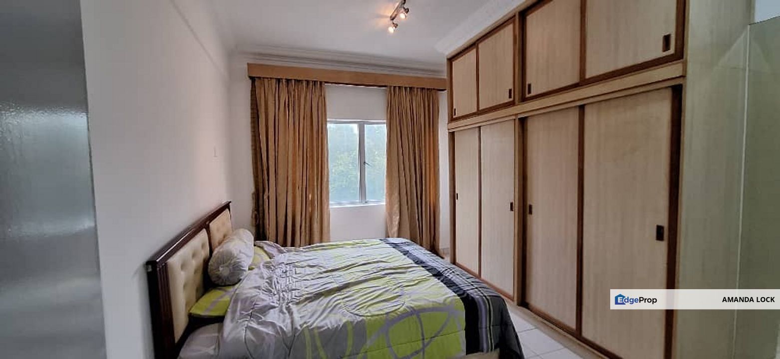 Sri Bayu fully furnished at Jalan Pipit Bandar Puchong Jaya , Selangor, Puchong