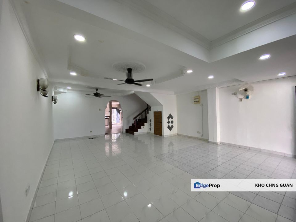 Bandar Seri Ehsan Sepang 15 mins ke KLIA Fully Extended Car porch Dapur Besar dan Cantik, Selangor, Banting