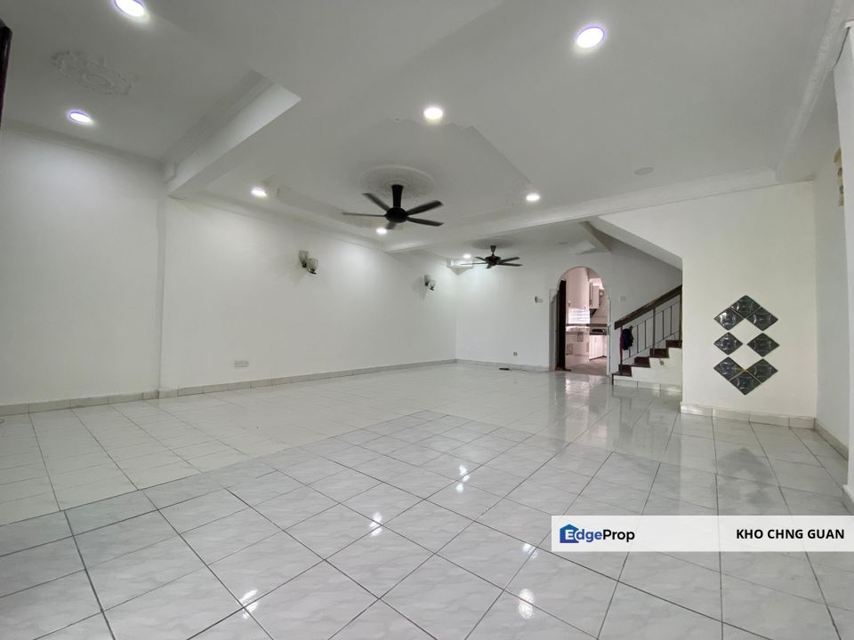 Bandar Seri Ehsan Sepang 15 mins ke KLIA Fully Extended Car porch Dapur Besar dan Cantik, Selangor, Banting