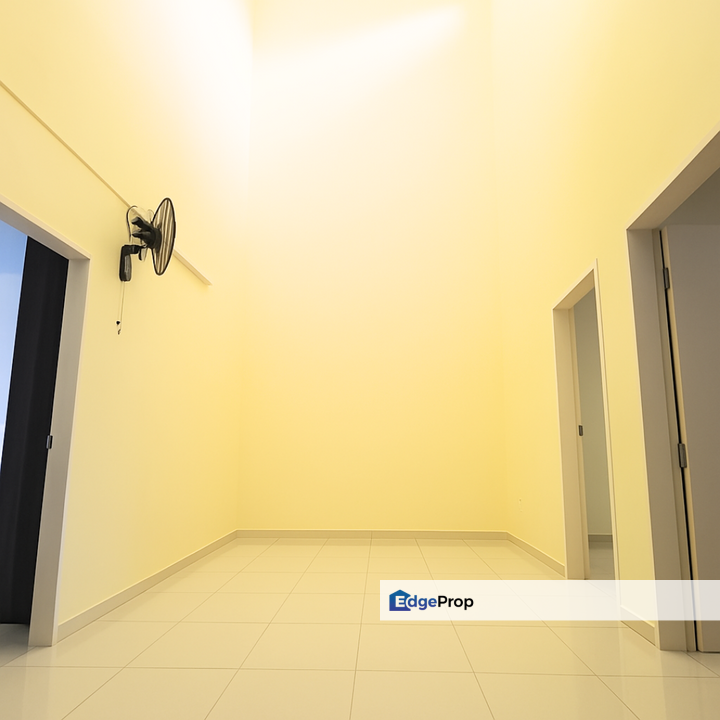 Taman Tiara Sendayan Labu 2 Sty House 4R3B Kitchen Cabinet Wardrobe Ready To Move In For Rent, Negeri Sembilan, Seremban