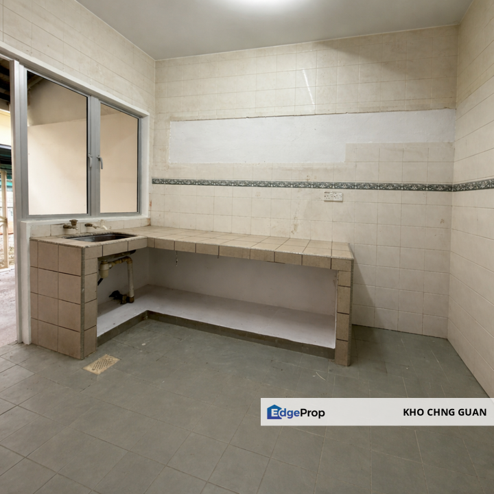 Taman Puchong Utama, Puchong  2 Sty Below MV Unit Freehold Renovated Good Cond For Sale, Selangor, Puchong