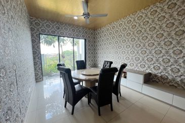 Duta Villa, Setia Alam