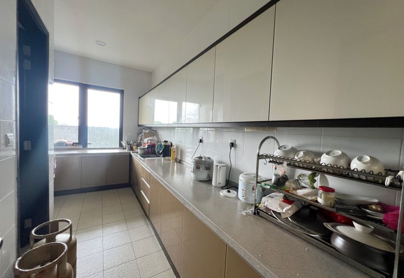 Duta Villa, Setia Alam