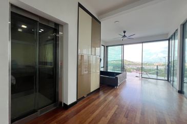 Duta Villa, Setia Alam