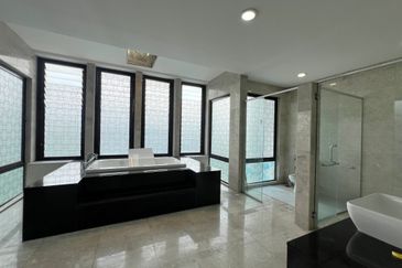 Duta Villa, Setia Alam