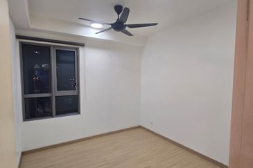 Gravit8 @ Klang South