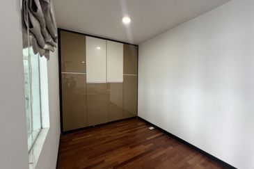 Duta Villa, Setia Alam