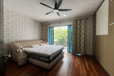 Duta Villa, Setia Alam